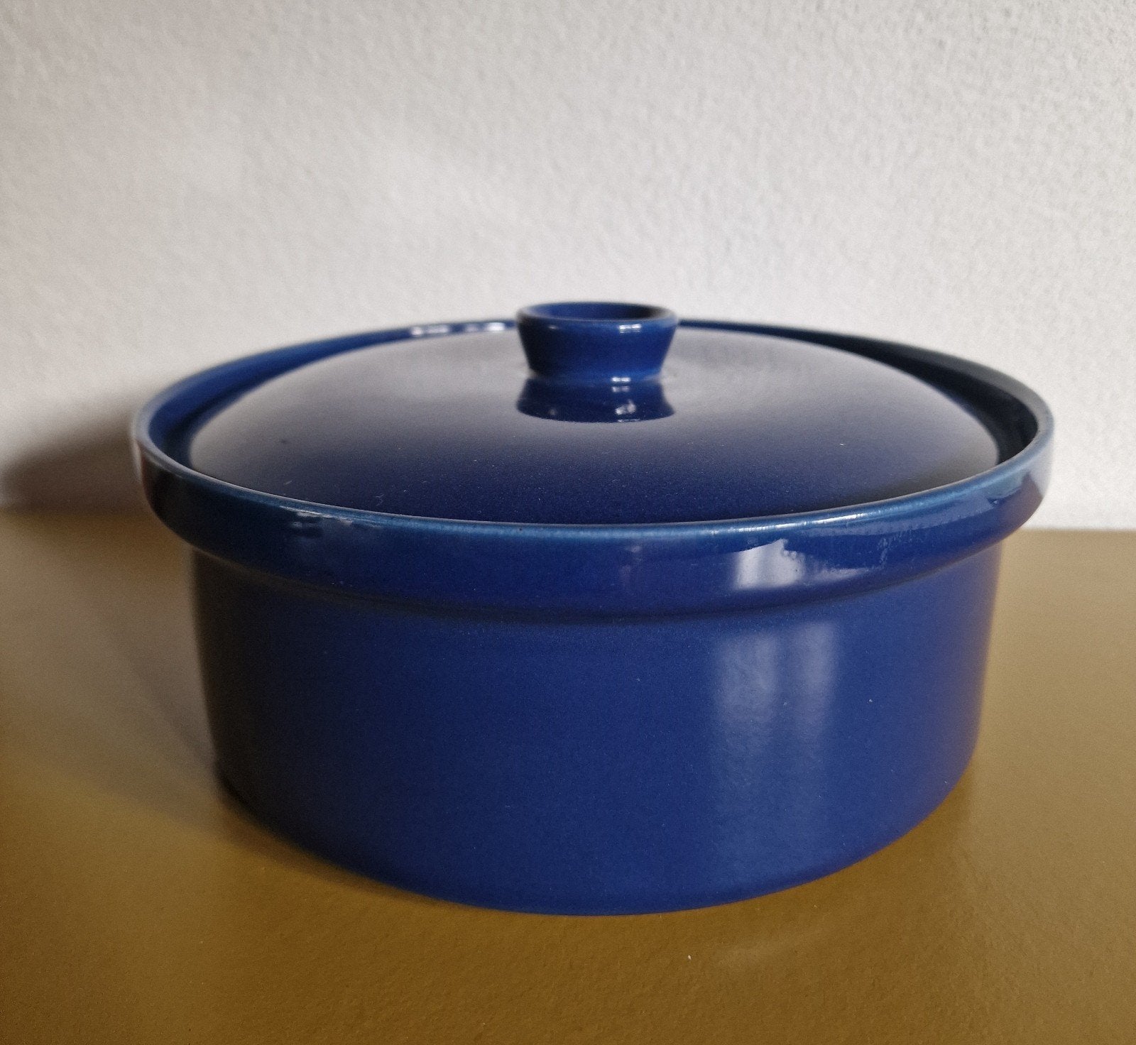 Arabia dekschaal Teema blauw laag, Ophalen of Verzenden, Zo goed als nieuw, Overige materialen, Pot, Bus of Blik