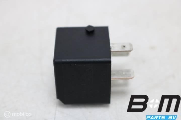 Relais 645 VW Passat B8 4H0951253A, Gebruikt