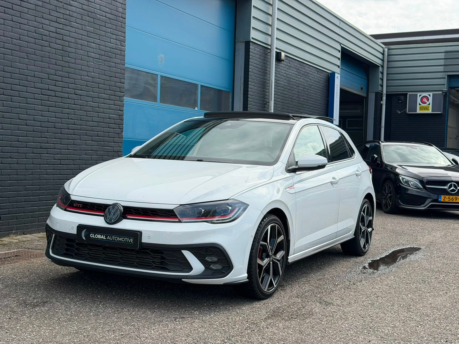 Volkswagen POLO 2.0 TSI GTI - PANO - IQ - VERLICHT LOGO, Stof, Gebruikt, 4 cilinders, 1984 cc