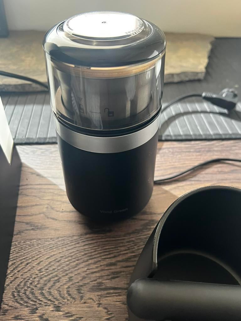 Barista koffie set, Koffiemachine, Gemalen koffie, Zo goed als nieuw, 4 tot 10 kopjes