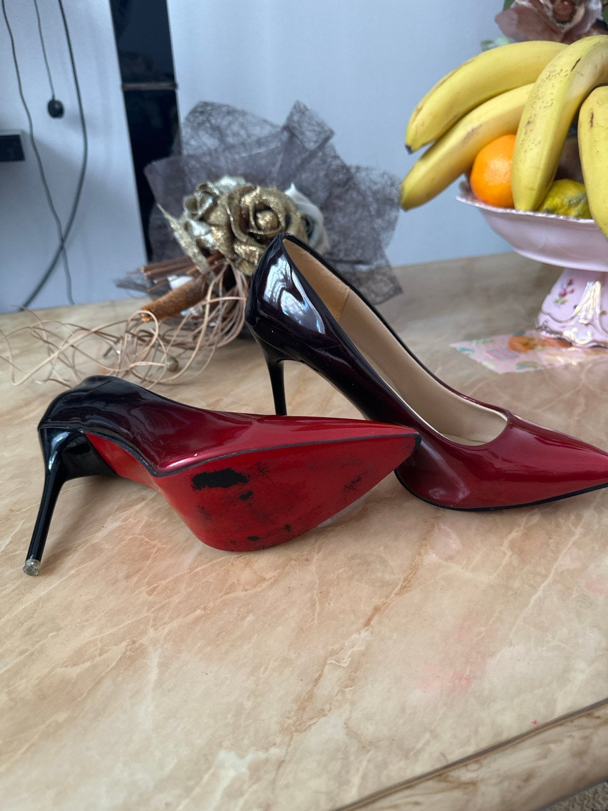 Elegante rode en zwarte pumps met hoge hakken, Ophalen of Verzenden, Gedragen, Rood, Pumps