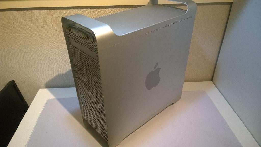 Custom Apple G5 Sleeper | i7-5820K | RTX 2070 | Win 11, Ophalen, 256 GB, ASUS, Virtual Reality