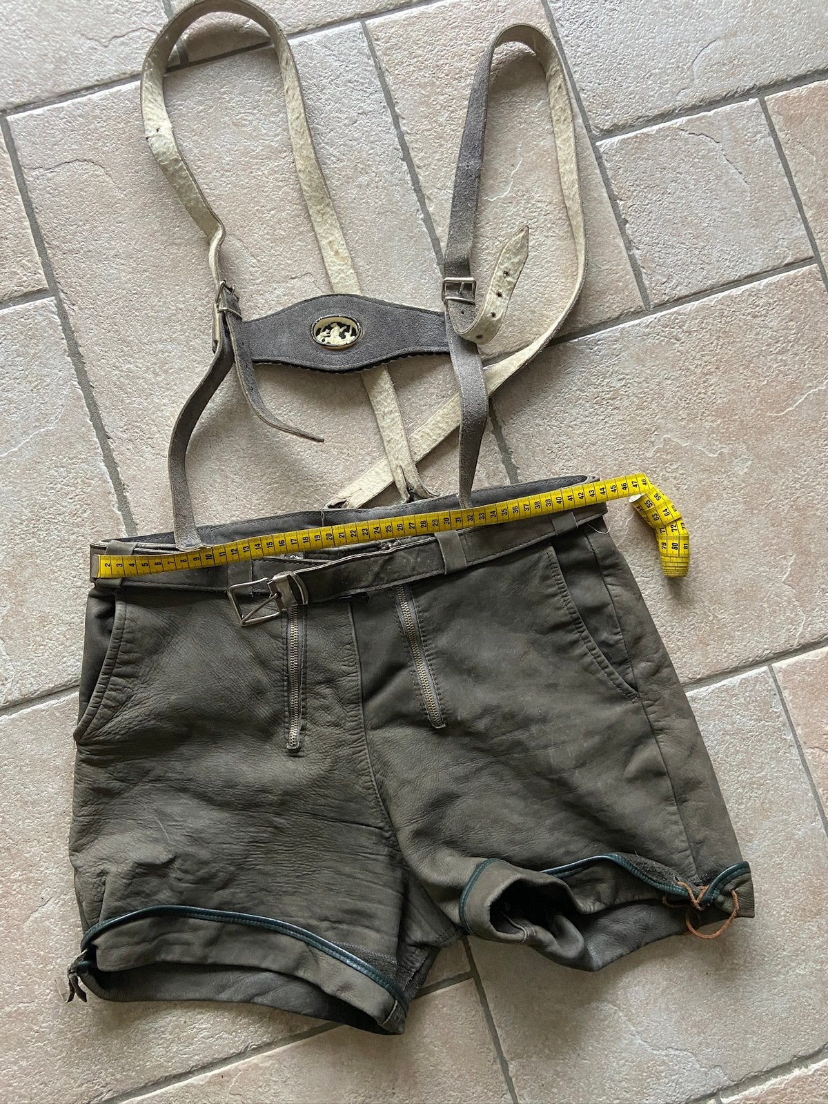 2 korte lederhosen / echt leer, Kleding | Heren, Ophalen of Verzenden, Gedragen