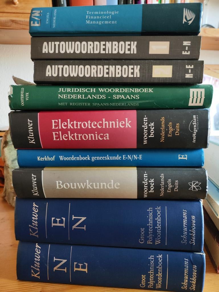 Woordenboeken gratis, Ophalen, Zo goed als nieuw