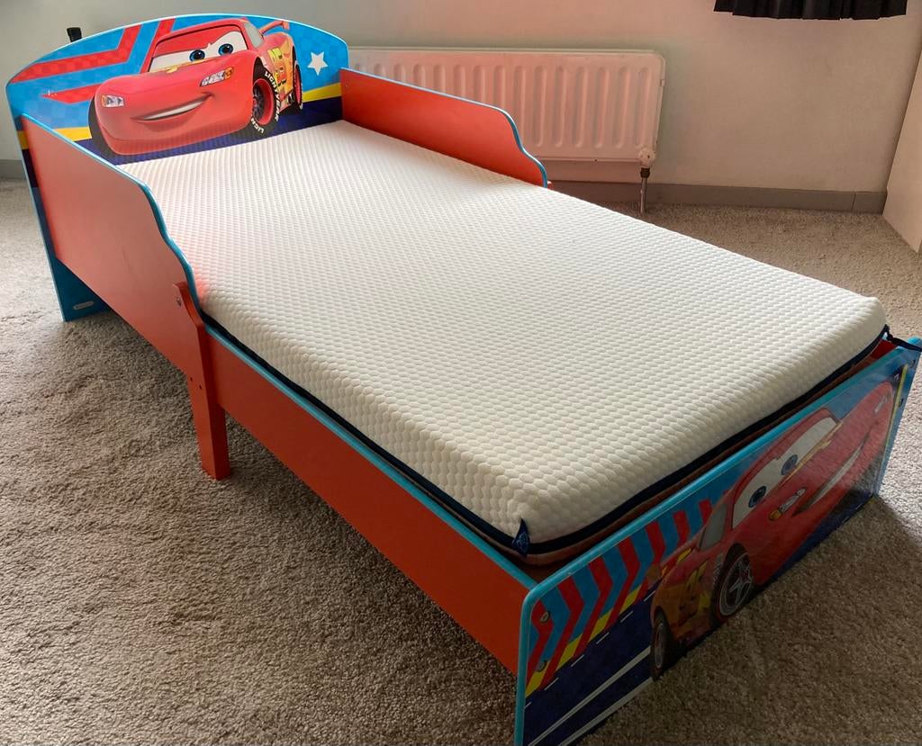 Cars jongensbed kinderbed autobed compleet, Kinderen en Baby's, Kinderkamer | Bedden, 70 tot 85 cm, 140 tot 160 cm, Zo goed als nieuw