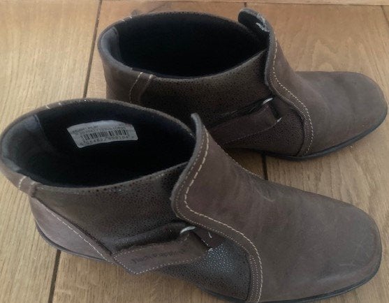 Aangeboden schoenen/laarsjes Hush Puppies 37 zgan, Ophalen of Verzenden, Zo goed als nieuw, Zwart