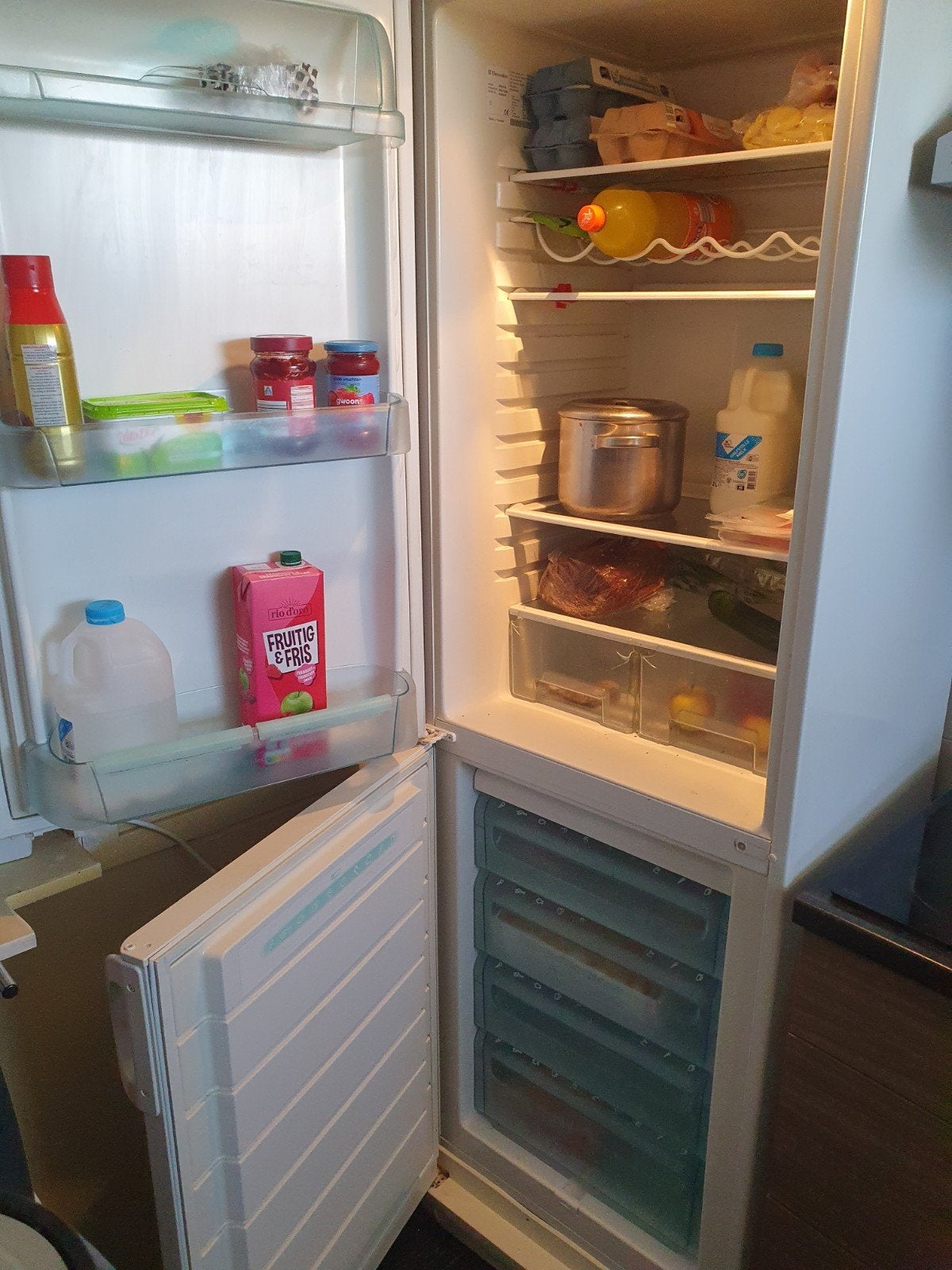 Electrolux Koel-vriescombinatie ER8197B - Goede staat, Witgoed en Apparatuur, Ophalen, 200 liter of meer, 60 cm of meer, Met aparte vriezer
