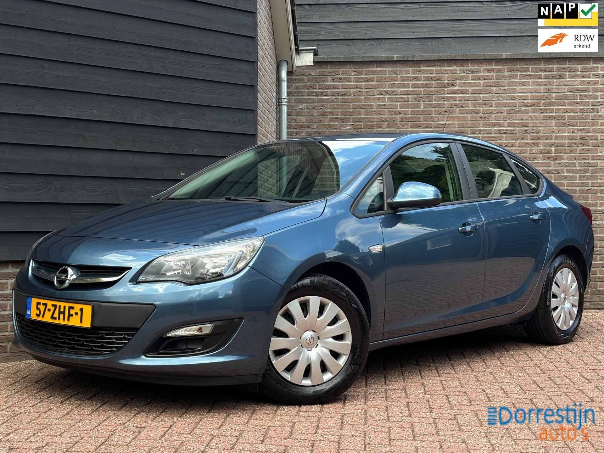Opel Astra 1.4 Turbo Edition | Trekhaak | Airco | Cruise | N, Auto's, Voorwielaandrijving, Euro 5, Zwart, 4 cilinders