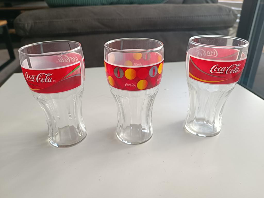 3 Coca Cola Glazen met Vrolijk Motief - Gave Staat, Ophalen of Verzenden, Zo goed als nieuw, Frisdrankglas