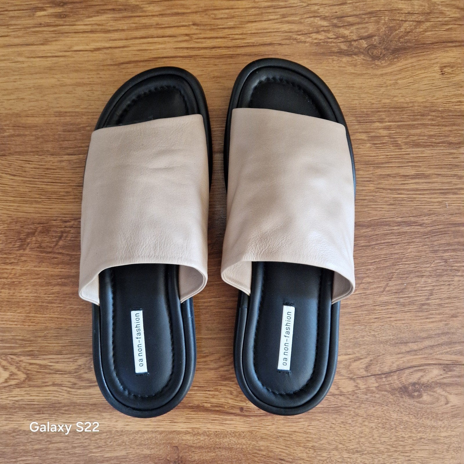 St. Moritz Slippers - Beige/Zwart, Overige kleuren, Nieuw, St moritz, Ophalen