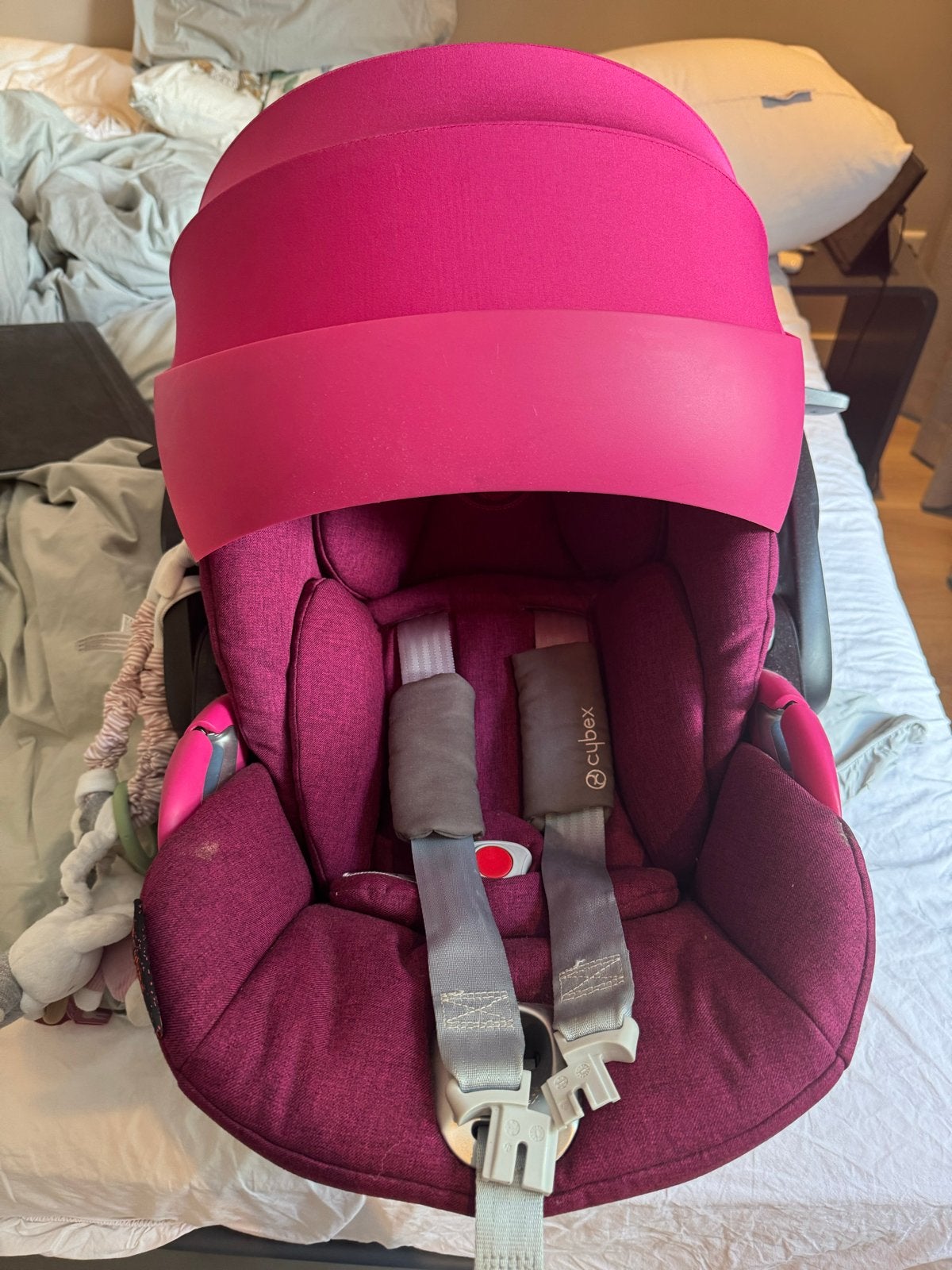 Cybex autostoel roze/paars, Overige merken, Autogordel of Isofix, Gebruikt, 0 t/m 13 kg