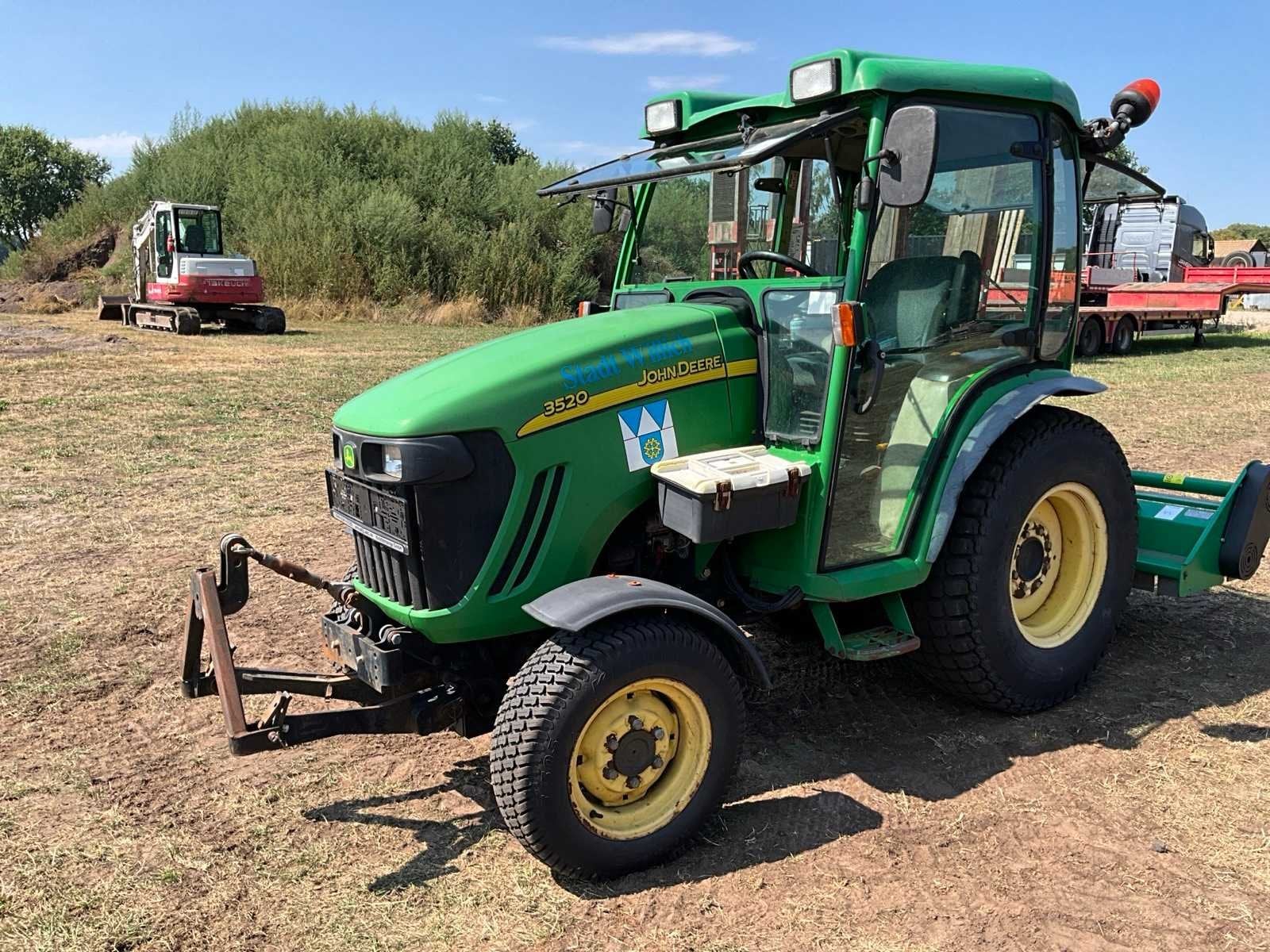John Deere 3520 E hydro Smalspoor- en compacttractor, Gebruikt, John Deere