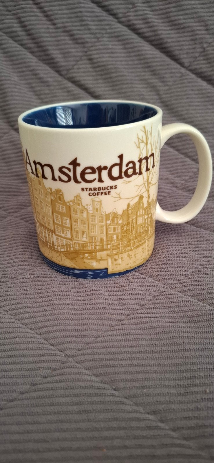 Starbucks grote mok Amsterdam nieuwstaat, Ophalen of Verzenden, Zo goed als nieuw, Gebruiksvoorwerp