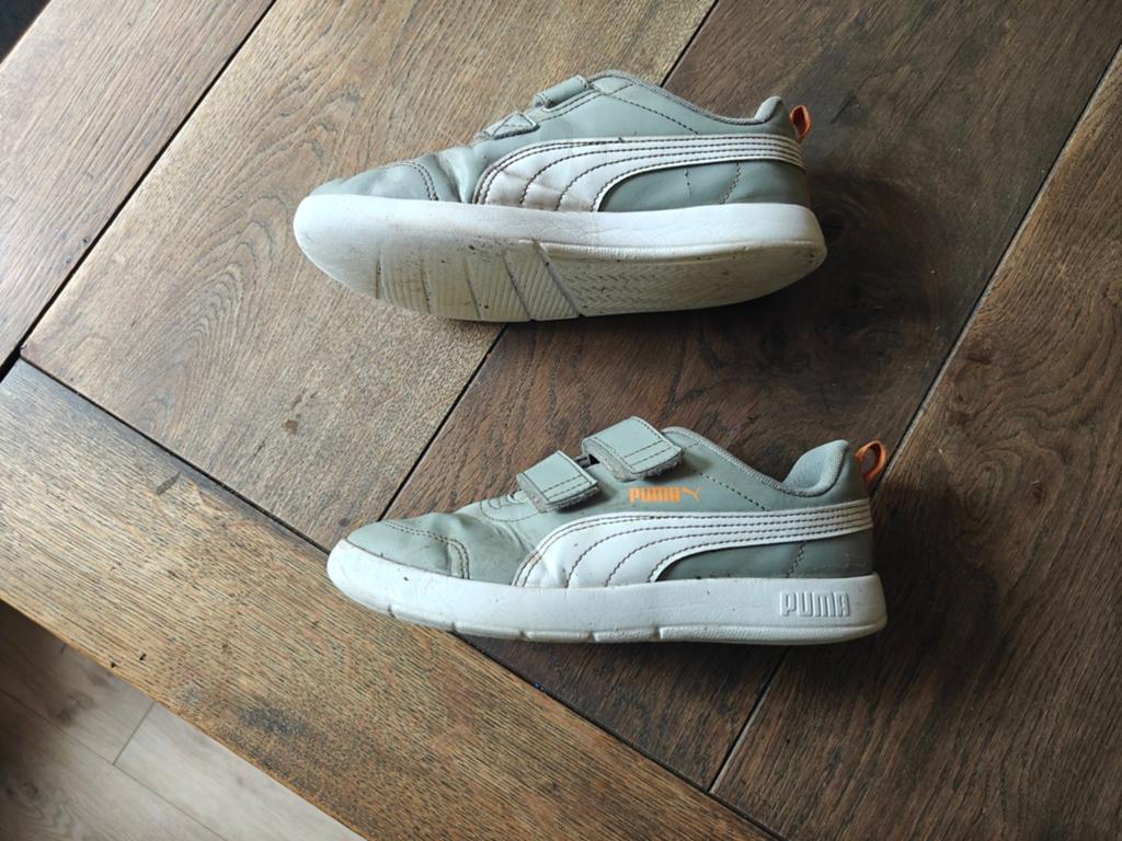 Puma klittenband schoenen maat 35, Kinderen en Baby's, Kinderkleding | Schoenen en Sokken, Gebruikt, Puma, Ophalen of Verzenden