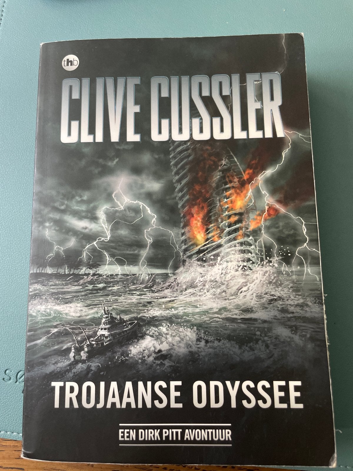 Clive Cussler - Trojaanse Odyssee (Dirk Pitt Avontuur), Ophalen of Verzenden, Gelezen