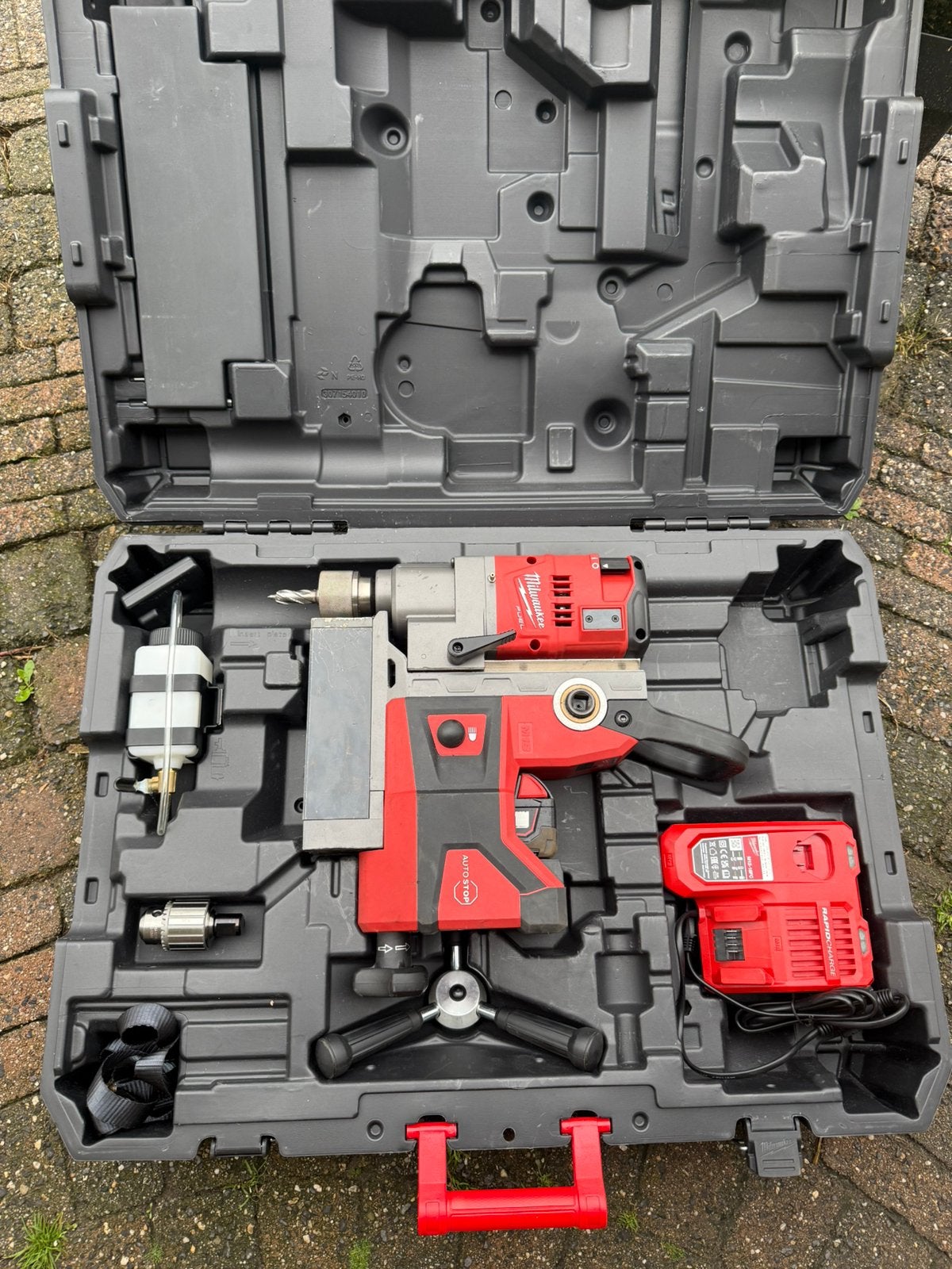 Milwaukee M18 FUEL Accu Magneetkernboormachine – Compleet, Ophalen, Zo goed als nieuw