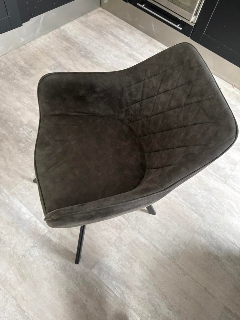 Moderne donkergrijze stoelen met metalen poten (4 stuks), Ophalen, Gebruikt, Vier, Metaal