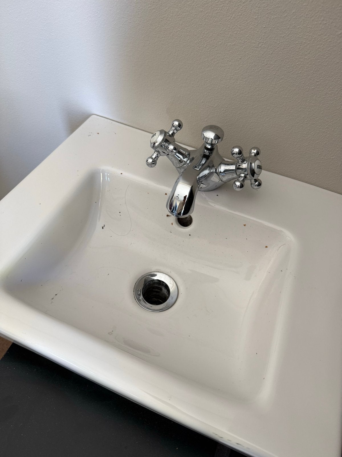 Dornbracht kraan en Villeroy & Boch wasbak (45x37cm), Ophalen, Zo goed als nieuw, Chroom, Wastafel