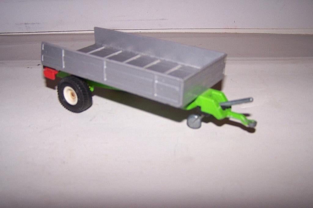 SIKU aanhanger. Izgs., Hobby en Vrije tijd, Ophalen of Verzenden, Zo goed als nieuw, Tractor of Landbouw