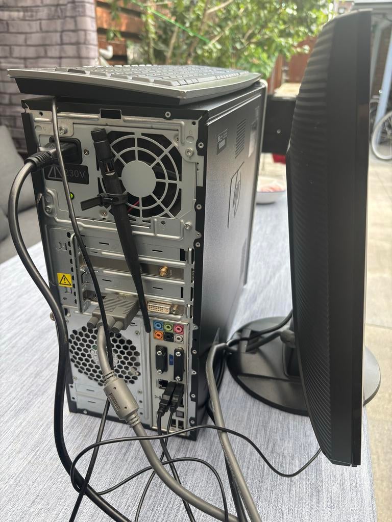 Acer Aspire M3610-ZE7H Desktop PC, Gebruikt, HDD, Minder dan 4 GB, Met monitor
