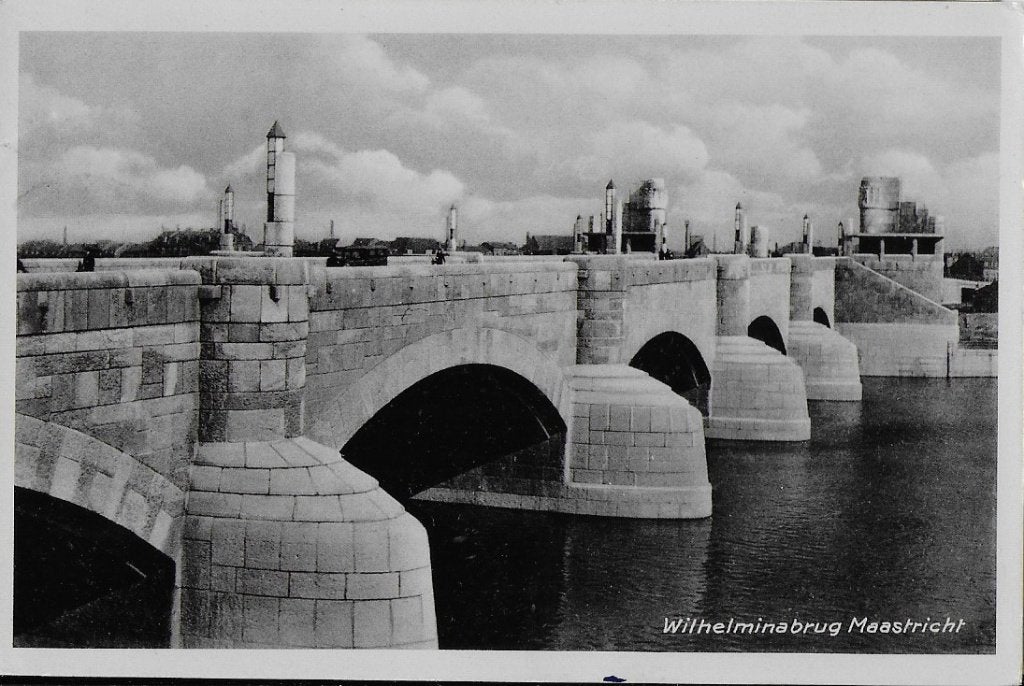 Maastricht 1938 wilhelminabrug oude ansichtkaart (6849 ), Ophalen of Verzenden, 1920 tot 1940, Gelopen, Limburg