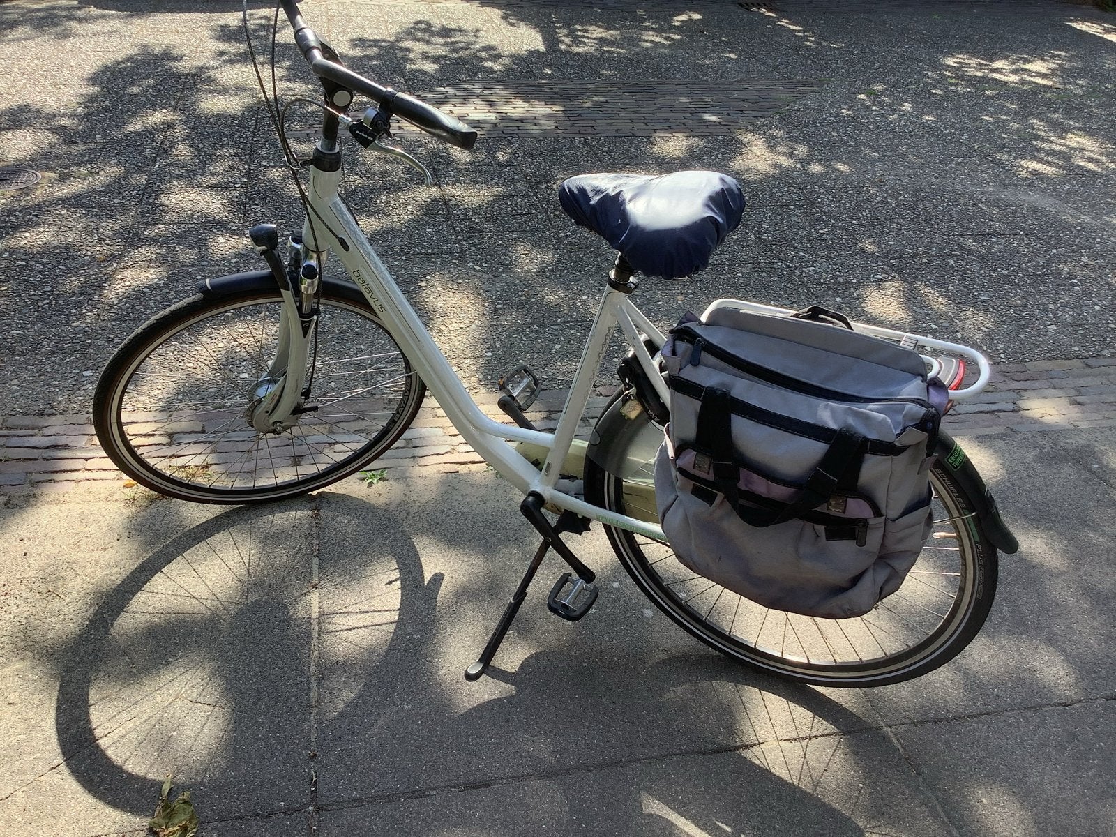 Batavus Damesfiets Batavus Ways Comfort met fietstas, Fietsen en Brommers, Fietsen | Dames | Damesfietsen, Ophalen, Velgrem, Versnellingen