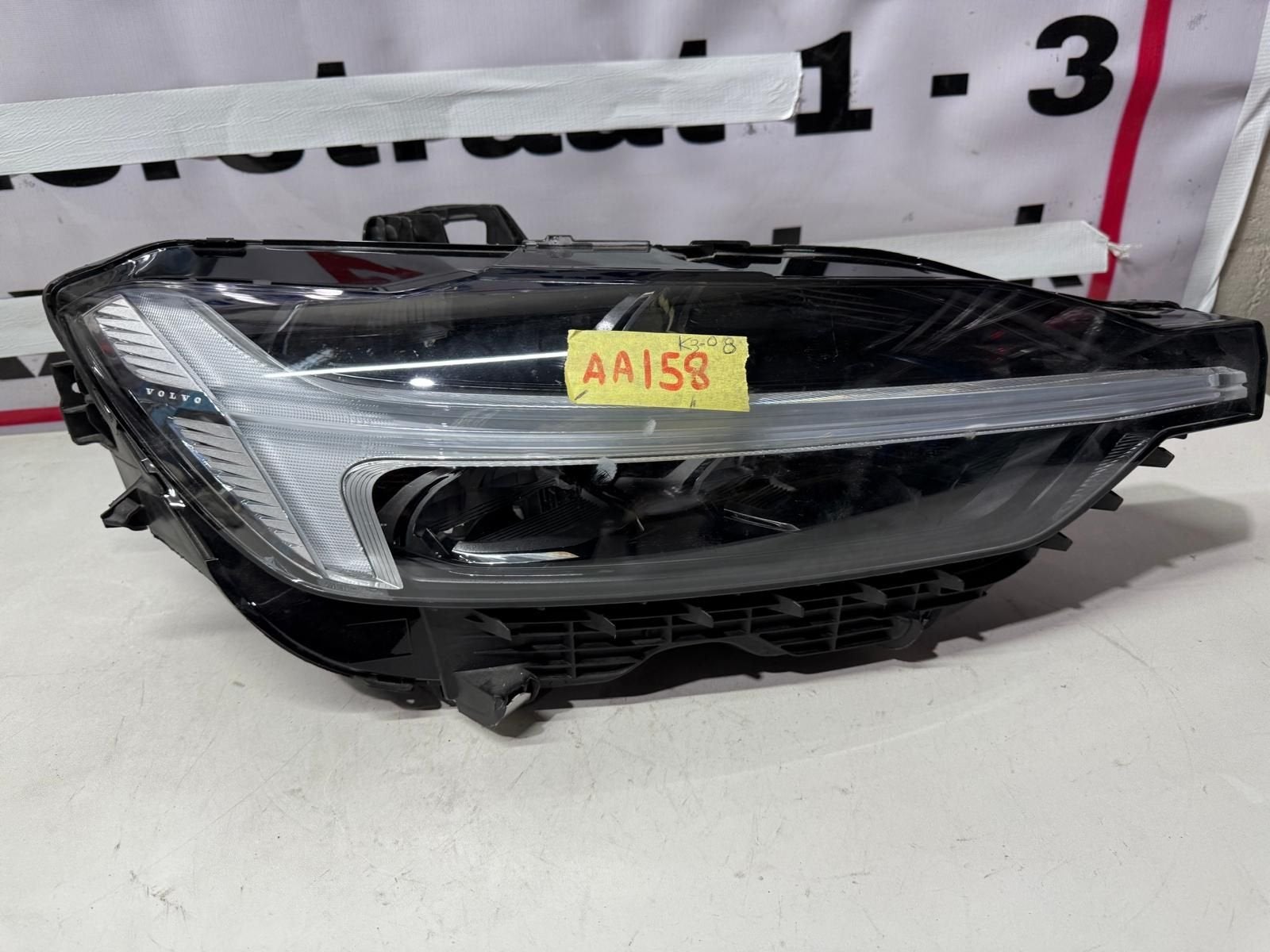 Volvo XC60 Koplamp, Gebruikt, -, -, Ophalen of Verzenden