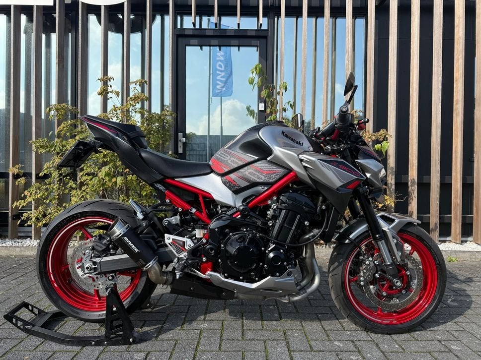 KAWASAKI Z900 -2023- Nieuwstaat- Bodis einddemper z800 z650, Motoren, 4 cilinders, Motorrijbewijs A, 948 cc, Bedrijf