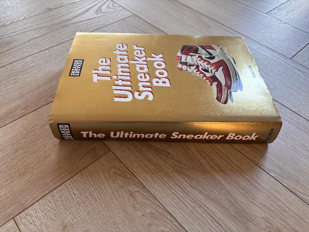 Boek; The Ultimate Sneaker Book – Taschen., Ophalen of Verzenden, Zo goed als nieuw, Mode algemeen
