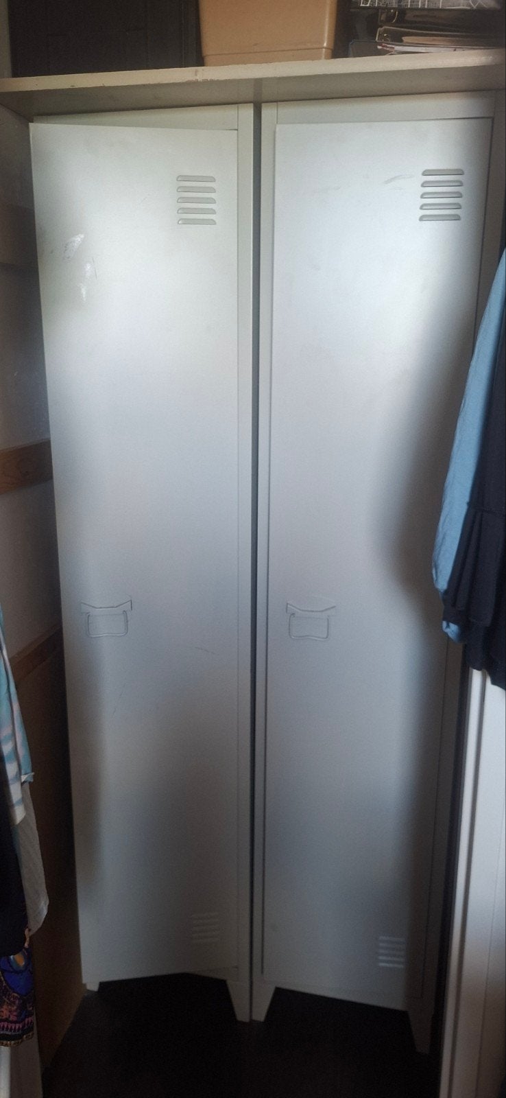 Metalen kledingkast / locker met 2 deuren, Huis en Inrichting, Ophalen, Industrieel, Modern, 50 tot 100 cm, Metaal