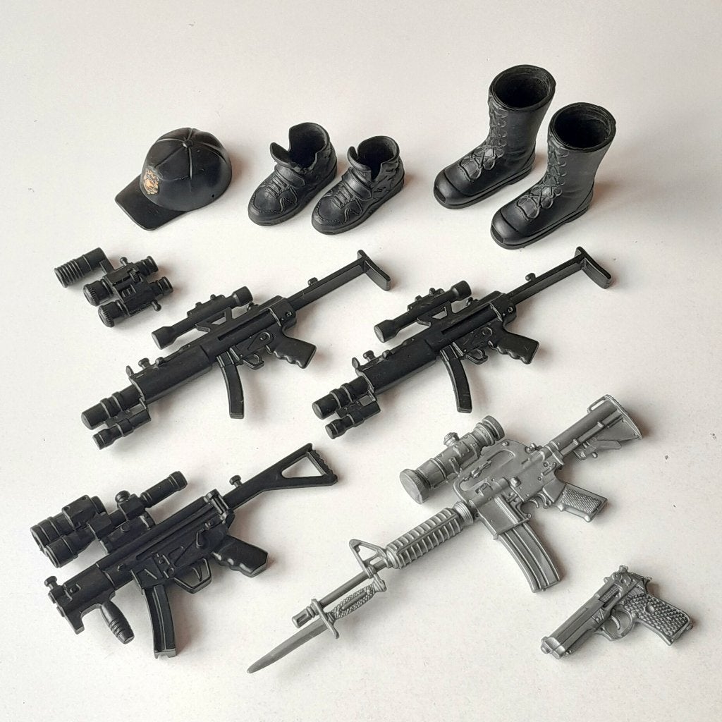 G.I. Joe 12" accessoires - wapens schoenen laarzen en cap, Ophalen of Verzenden, Gebruikt