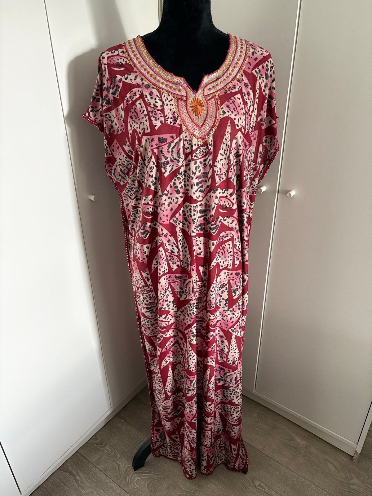 Kaftan van L Jims, maat M, Maat 38/40 (M), Ophalen of Verzenden, Gedragen, Rood