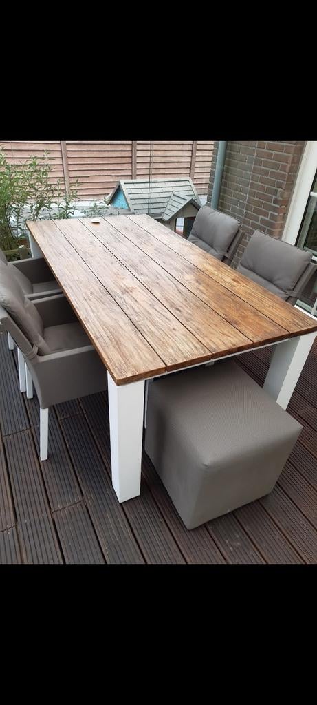 Tafel met 4 stoelen en 1 poef, Ophalen, Gebruikt, Rechthoekig, Kunststof