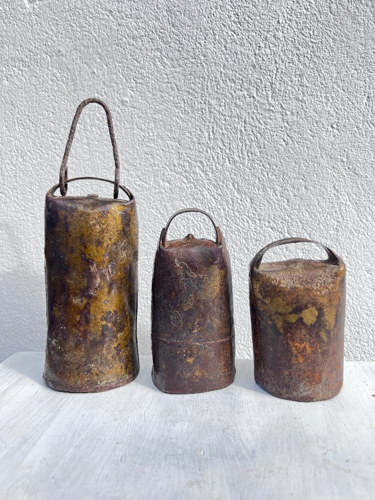 set van 3 antieke koeien bellen