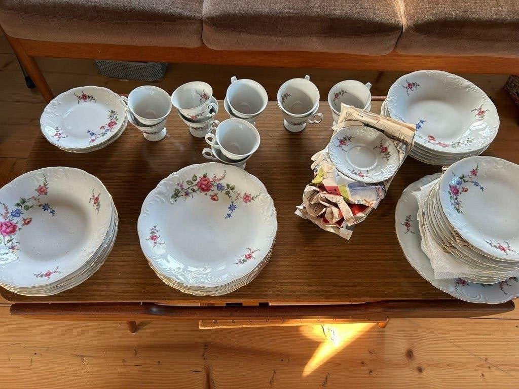 Sierlijk servies met bloemetjesmotief, onbeschadigd, Antiek en Kunst, Ophalen