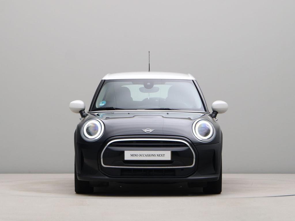 MINI 5-deurs Cooper Camden Edition Aut. (bj 2023, automaat), Gebruikt, Met garantie (alle), Parkeersensor, Zwart