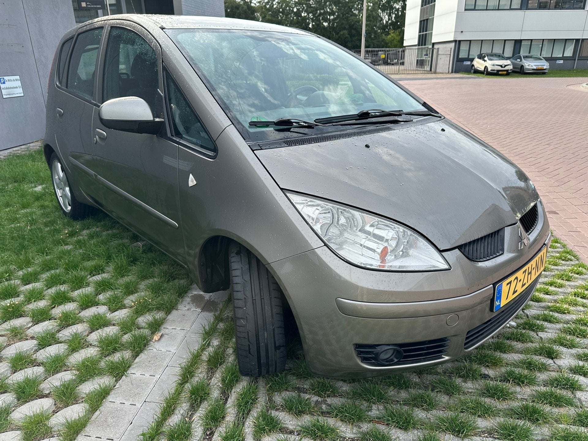 Mitsubishi Colt MET AIRCO & APK TOT 12-02-2027!, Auto's, Gebruikt, 31 €/maand, Colt, Origineel Nederlands