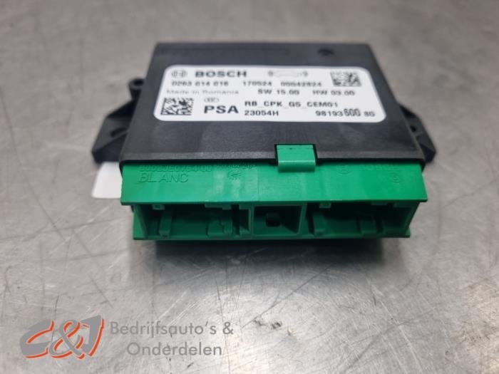 PDC Module van een Peugeot Expert, Gebruikt, -, -, Ophalen of Verzenden