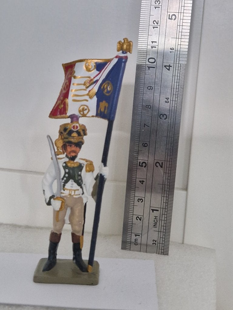 tinnen soldaat (leger Napoleon) met vlag 7, Ophalen of Verzenden, Zo goed als nieuw