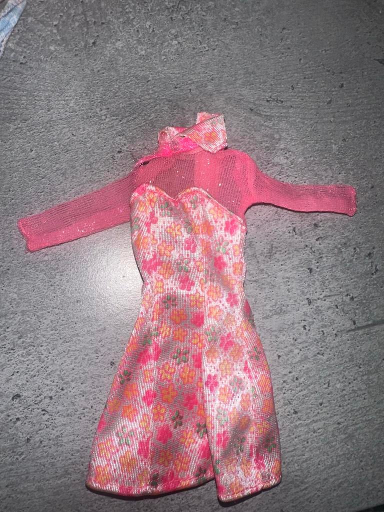 754 .Barbie Jurk Roze met Bloemenpatroon, Ophalen of Verzenden, Zo goed als nieuw