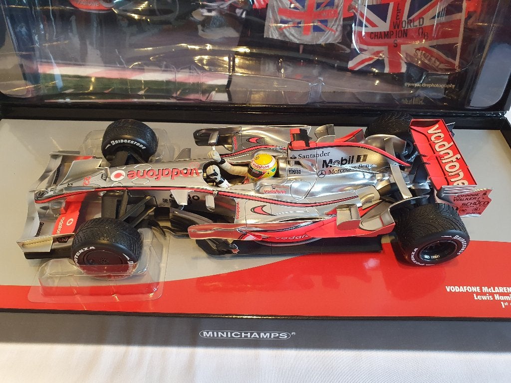 Lewis Hamilton McLaren MP4/23 Brazilië World Champ 2008 1:18, Ophalen of Verzenden, Nieuw, Auto, MiniChamps