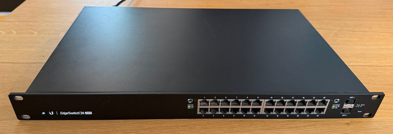 Ubiquiti EdgeSwitch 24 250W - ES-24-250W, Ophalen of Verzenden, Gebruikt