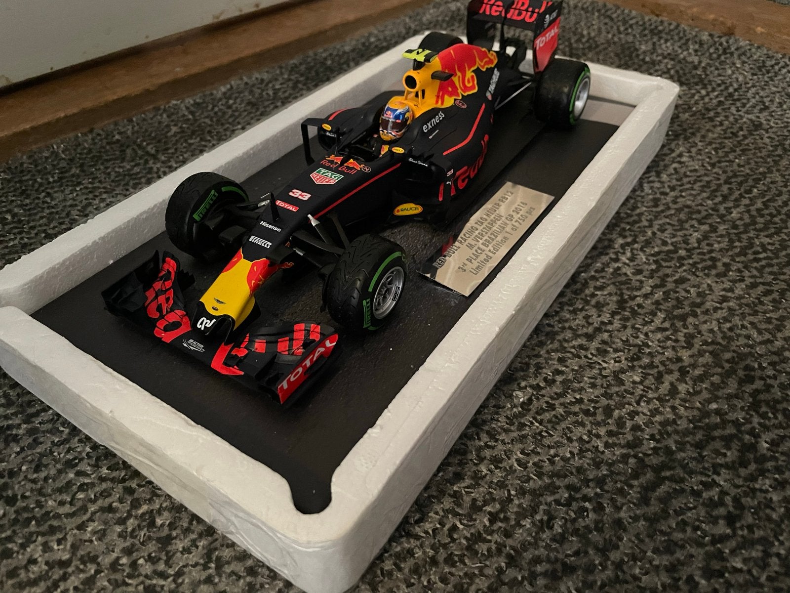 Minichamps Red Bull Racing RB12 Max Verstappen Brazilië 2016, Verzenden, Zo goed als nieuw, Auto, MiniChamps