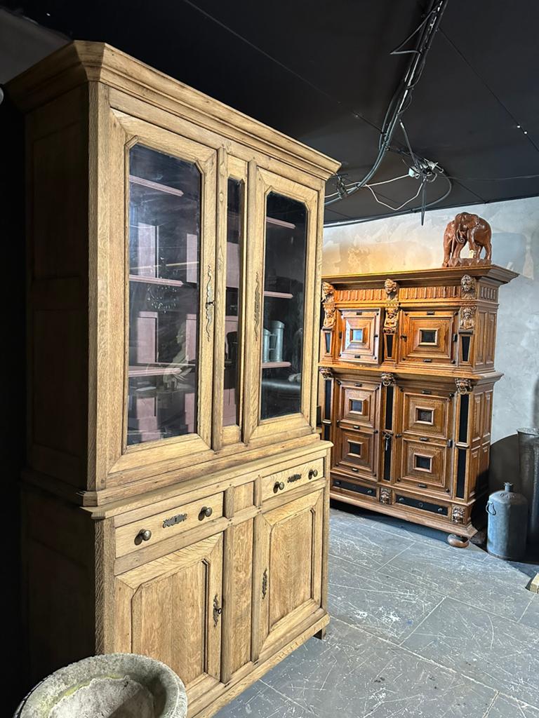 "HENDRICKX "  Eiken Vitrine Kast., Ophalen of Verzenden