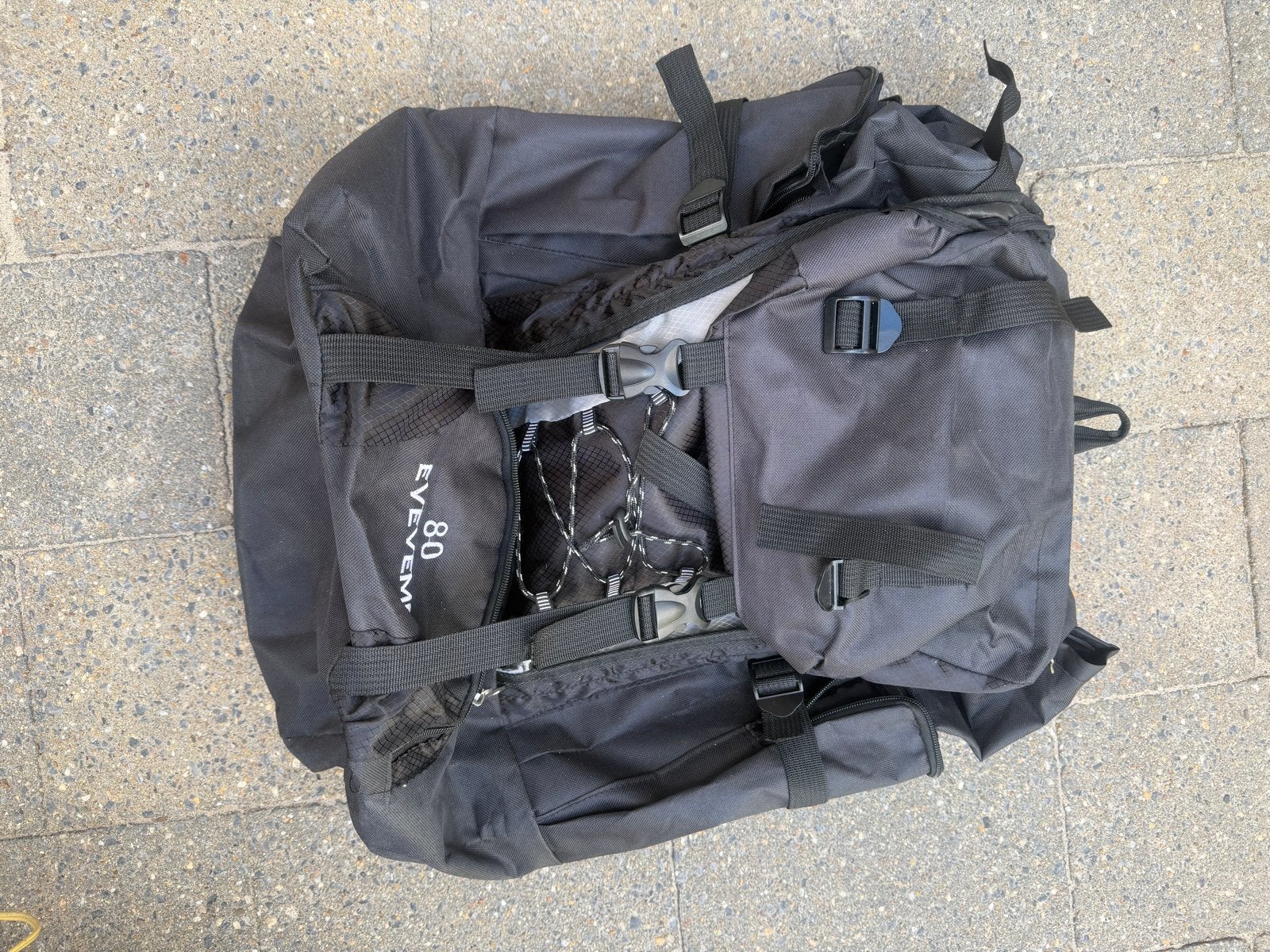 Eveveme 80L Rugzak - Ideaal voor Trekking en Reizen, Ophalen of Verzenden, Nieuw, Rugzak