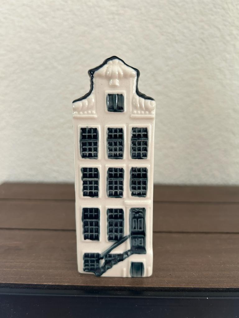 KLm Huisje nr. 46, Verzamelen, KLM Huisjes, Ophalen of Verzenden, Zo goed als nieuw, 41 t/m 60, Gevuld