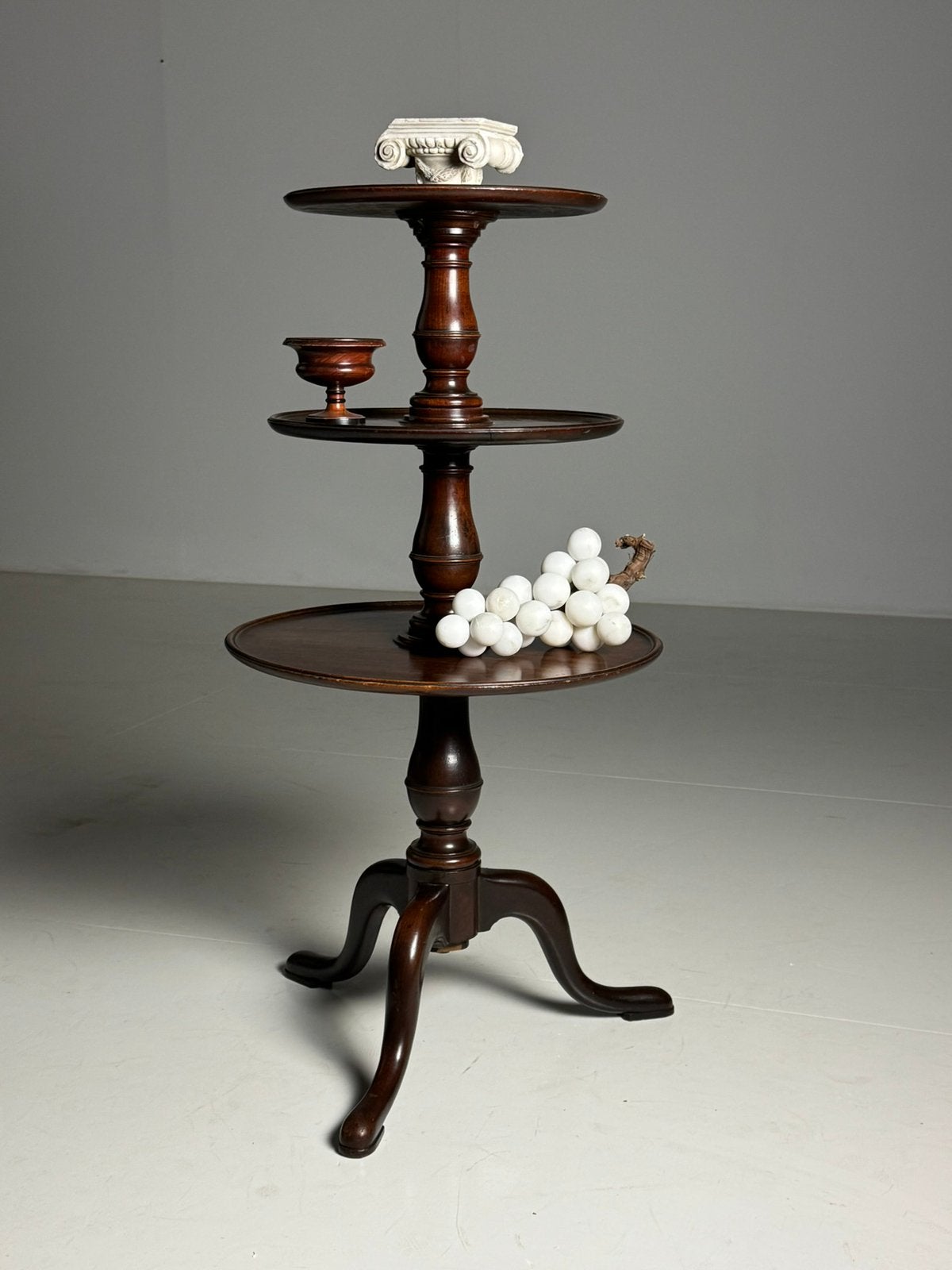 Engelse Dumb Waiter 19e eeuw, Ophalen