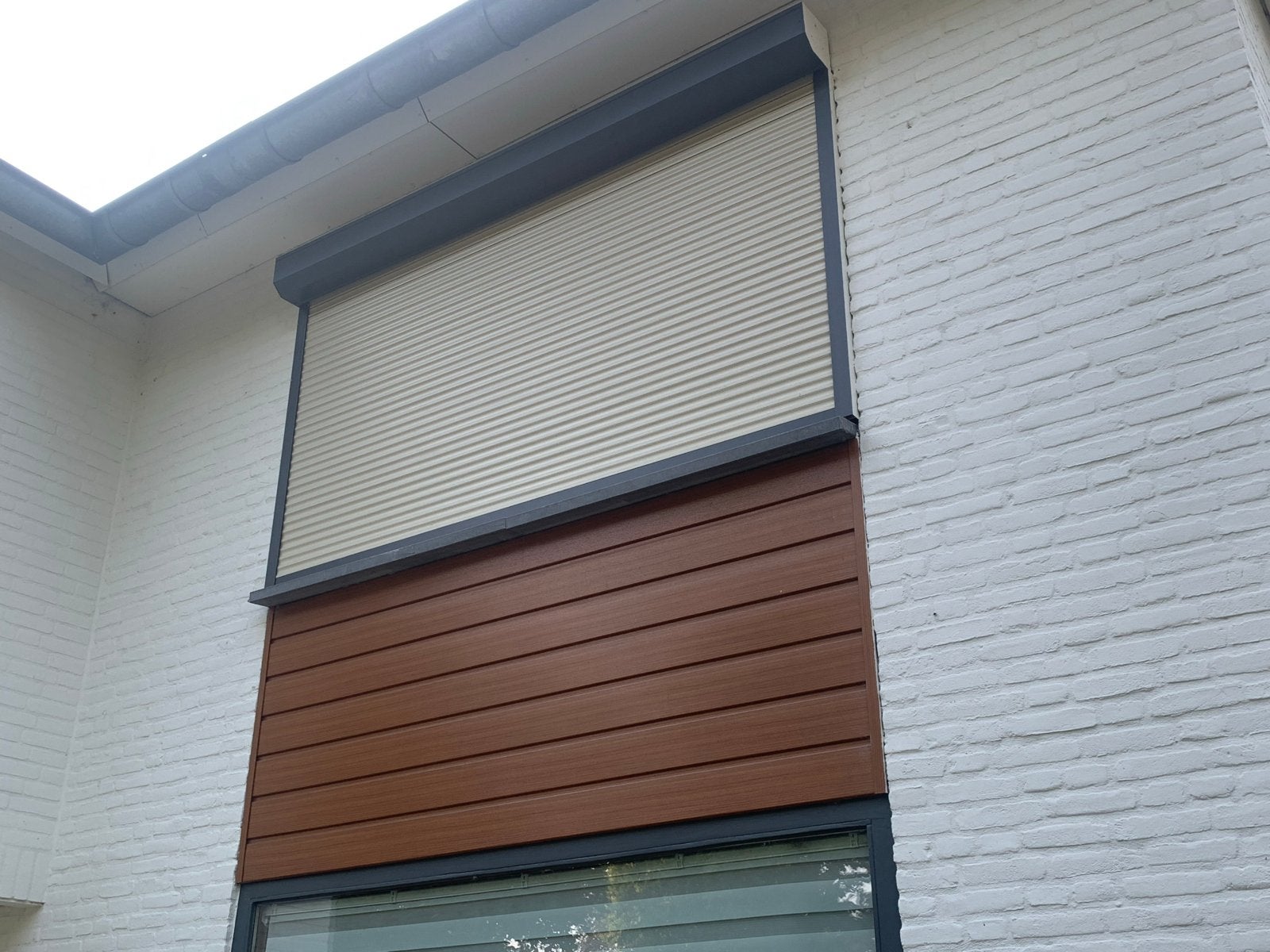 Rolluik - Crème/Beige met grijze omkasting, Ophalen, Gebruikt, 100 tot 150 cm, 200 cm of meer