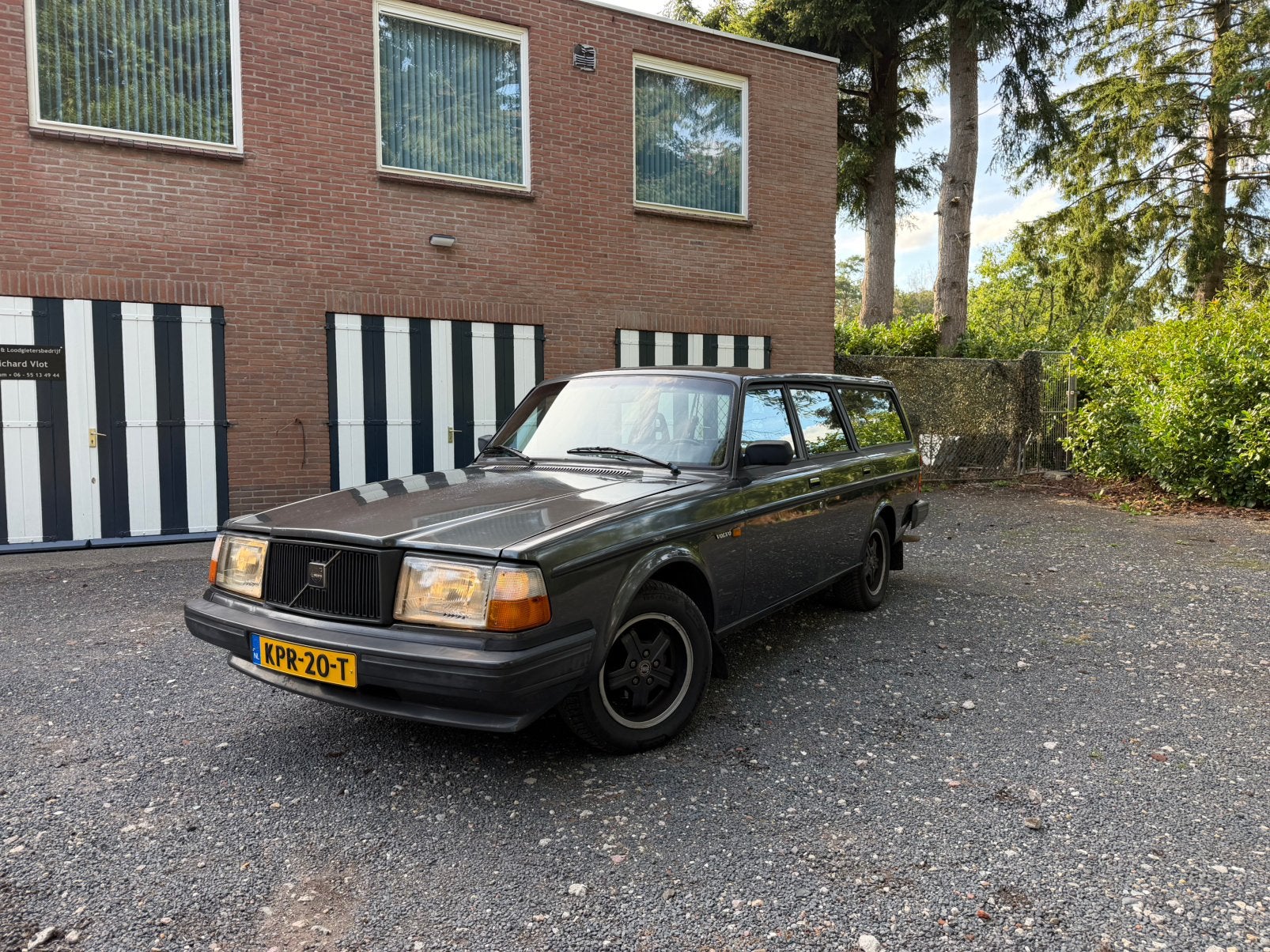 Volvo 240 luxe edition leer nieuwe apk, belastingvrij 1985, Automaat, Achterwielaandrijving, 1280 kg, Zwart