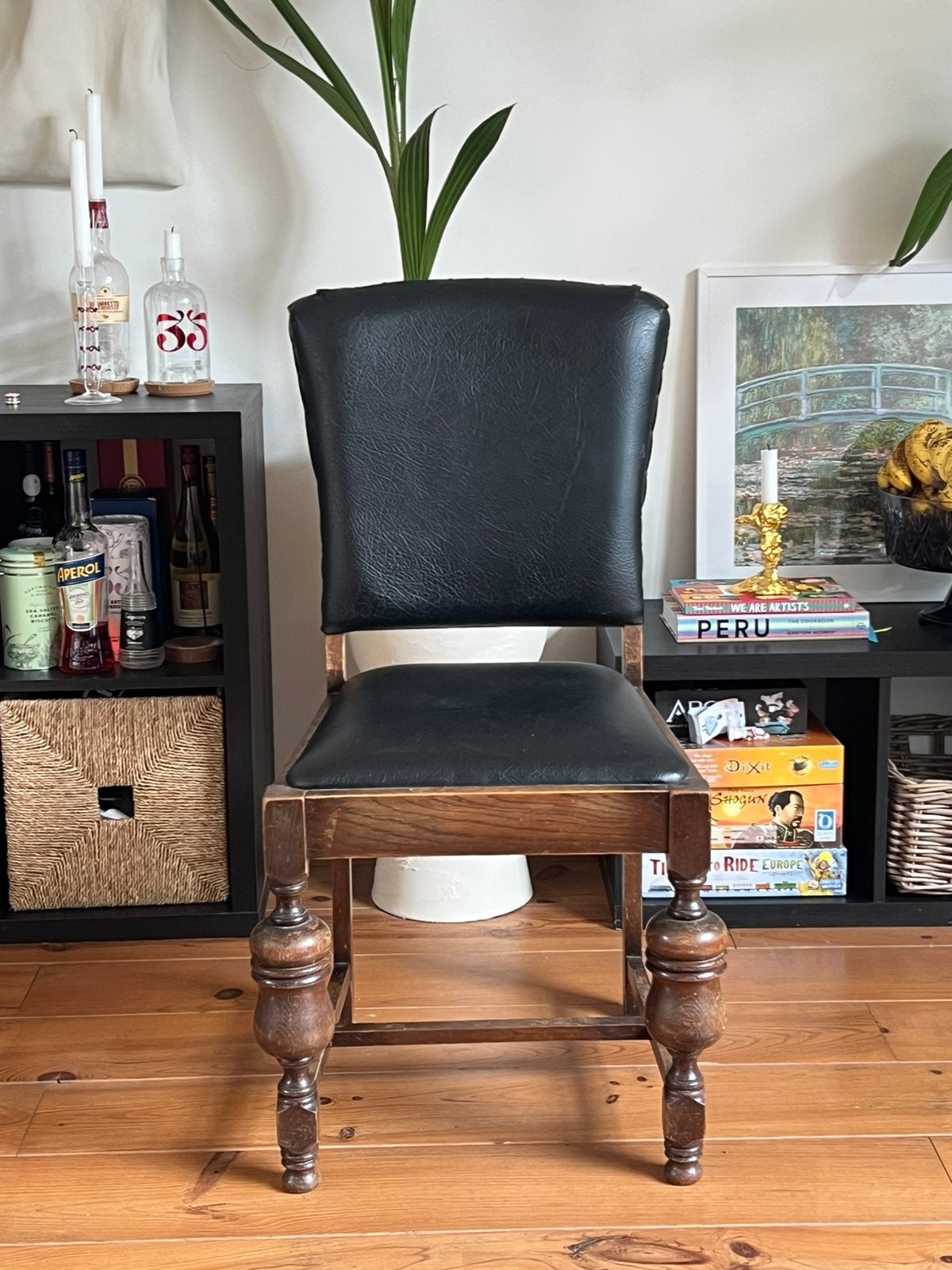 Vintage chair with wood and leather, Ophalen